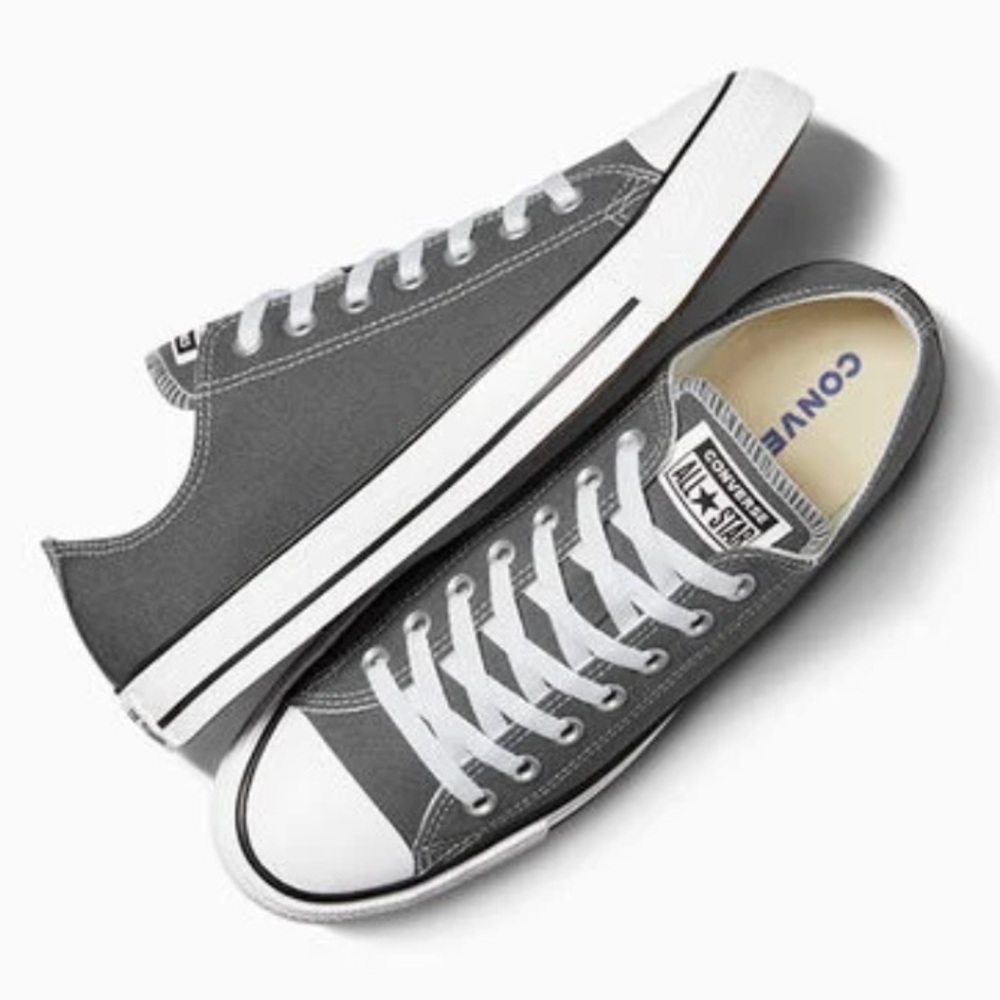 🌟CONVERSE: Gray Chuck Taylors- W Size 7/M size 5